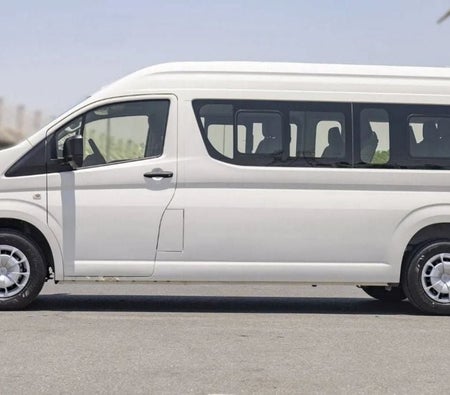 Toyota Hiace 2025, photo 3 of 4
