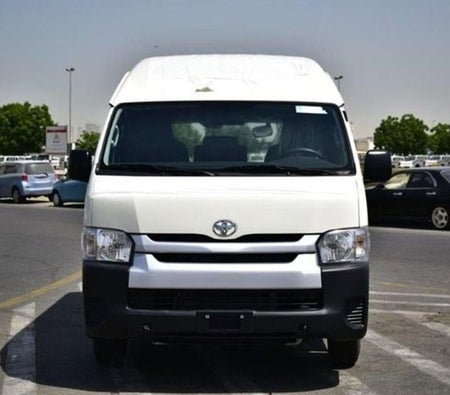 Toyota Hiace 2025, photo 2 of 4