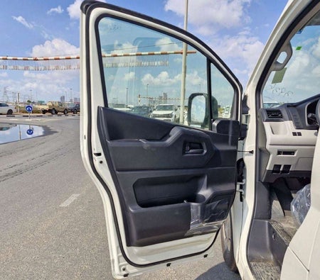 Toyota Hiace 2026, photo 4 of 4