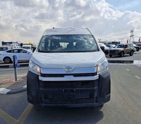 Toyota Hiace 2026, photo 2 of 4