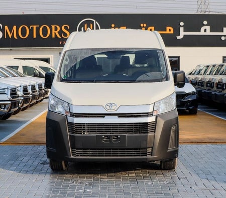 Toyota Hiace 2026, photo 2 of 4