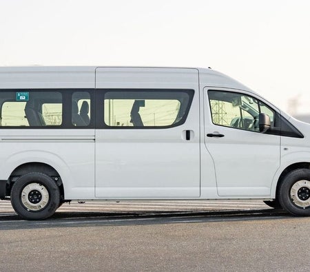 Toyota Hiace 2026, photo 2 of 4