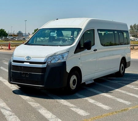 Toyota Hiace 2026, photo 3 of 4