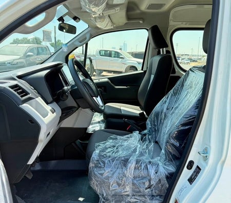 Toyota Hiace 2026, photo 4 of 4