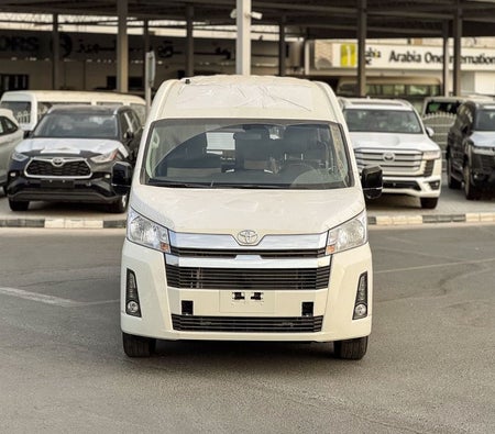 Toyota Hiace 2026, photo 2 of 4