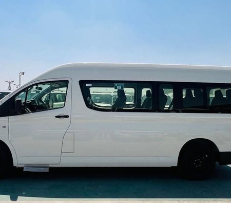 Toyota Hiace  2026, photo 2 of 4