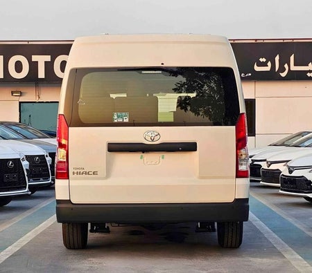 Белый Toyota Hiace 2026 Белый Toyota Hiace 2026
