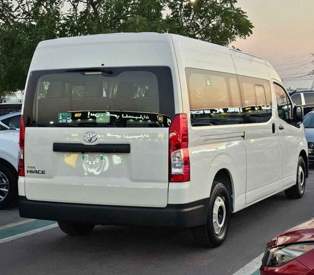 Bianca Toyota Hiace 2026