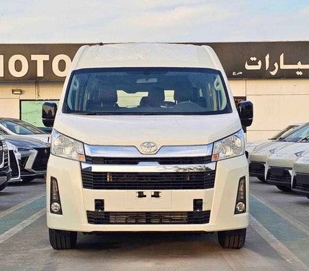 Белый Toyota Hiace 2026 Белый Toyota Hiace 2026
