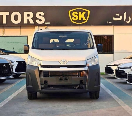Белый Toyota Hiace 2026 Белый Toyota Hiace 2026
