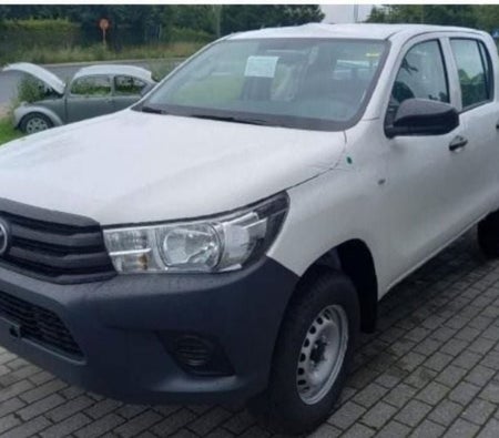 Toyota Hilux 2023, photo 1 of 4