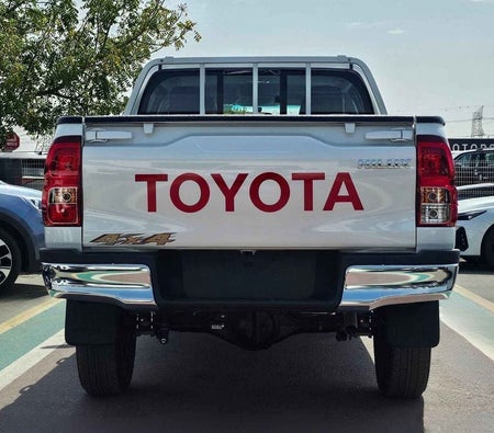 Blanc Toyota Hilux 2024 Blanc Toyota Hilux 2024