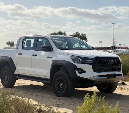 Toyota Hilux 2025, photo 3 of 4