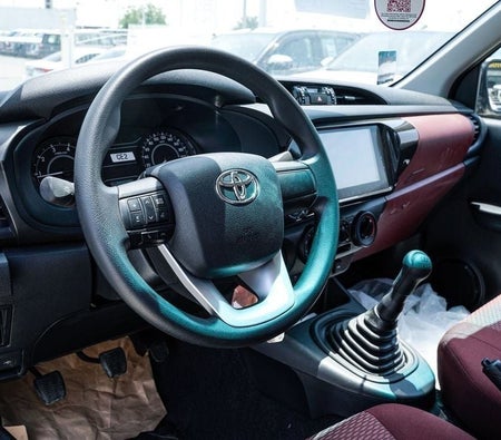 Toyota Hilux 2025, photo 4 of 4
