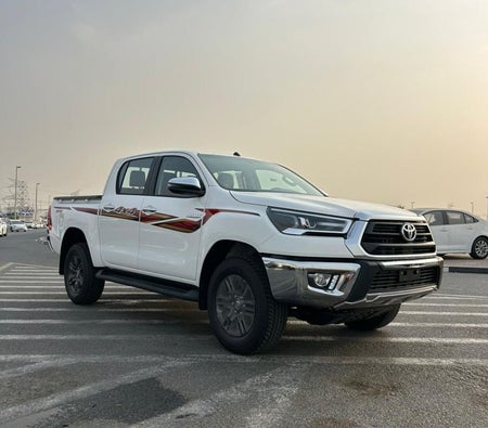Toyota Hilux 2025, photo 2 of 4