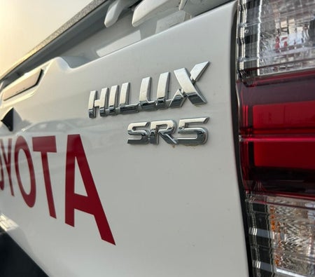 Toyota Hilux 2025, photo 3 of 4