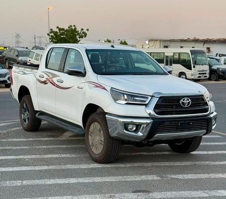 Toyota Hilux 2025, photo 2 of 4