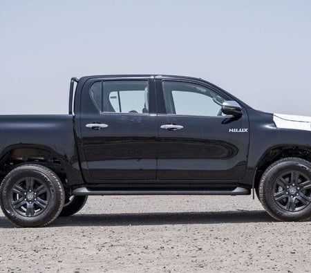 Toyota Hilux 2025, photo 3 of 4