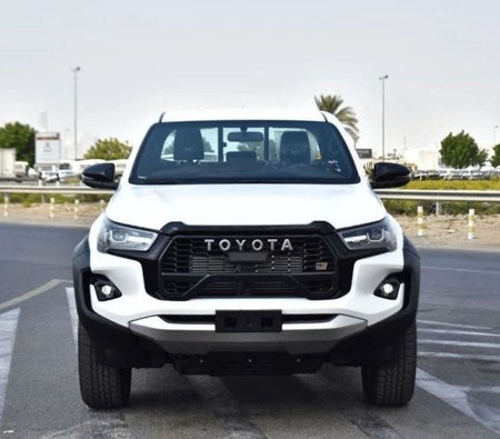 Toyota Hilux 2025, photo 3 of 4