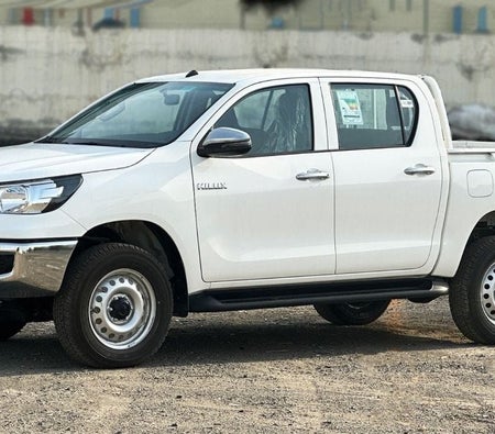 Toyota Hilux 2025, photo 1 of 4