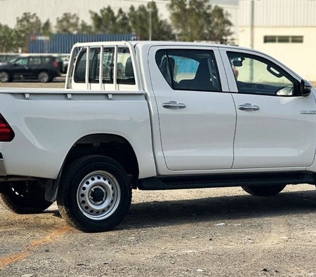 Toyota Hilux 2025, photo 4 of 4