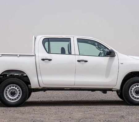 Toyota Hilux 2025, photo 3 of 4