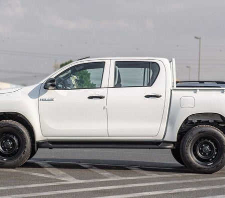 Toyota Hilux 2025, photo 4 of 4