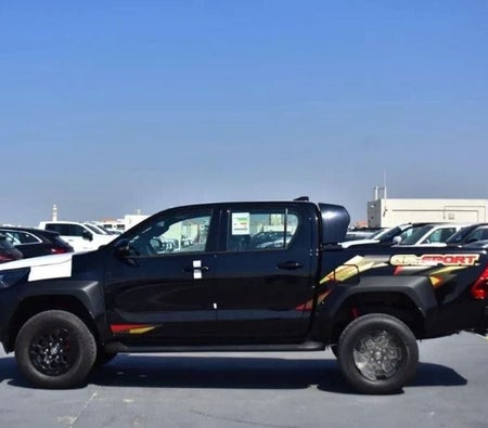 Toyota Hilux 2025, photo 2 of 4