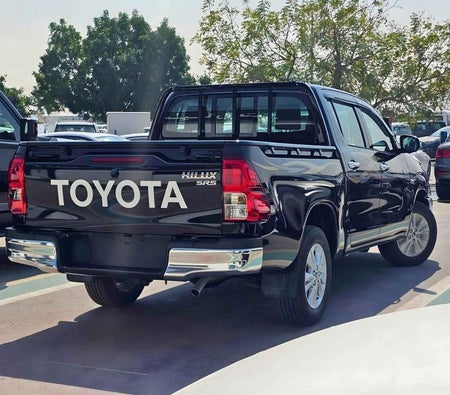 Nero Toyota Hilux 2025