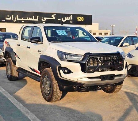 Bianca Toyota Hilux 2025
