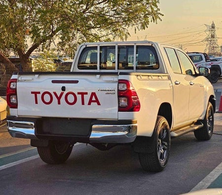 Bianca Toyota Hilux 2025