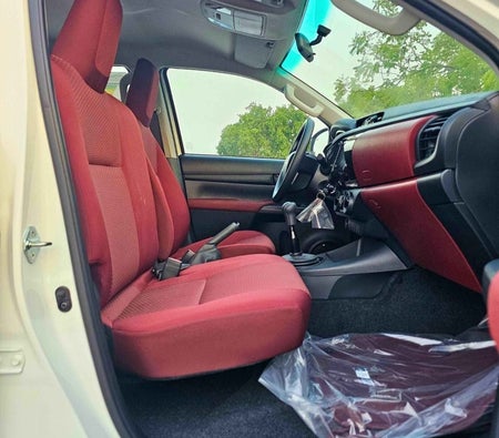 White Toyota Hilux 2025