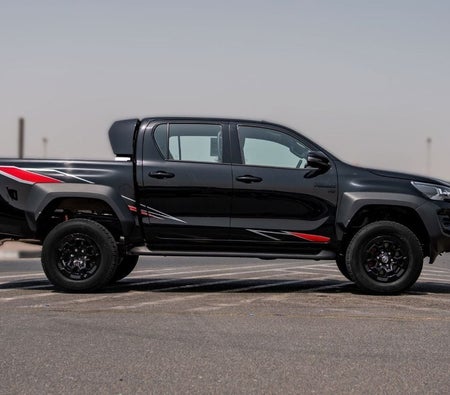 Toyota Hilux 2026, photo 3 of 4