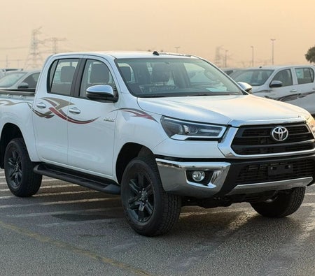 Toyota Hilux 2026, photo 3 of 4