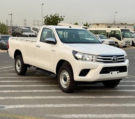 Toyota Hilux 2026, photo 2 of 4