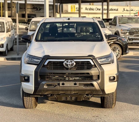 Toyota Hilux 2026, photo 2 of 4