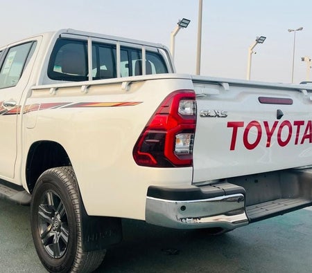 Toyota Hilux  2026, photo 2 of 4