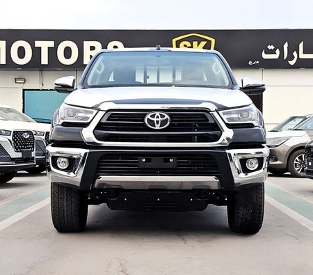Black Toyota Hilux 2026