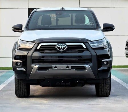 Черный Toyota Hilux 2026 Черный Toyota Hilux 2026