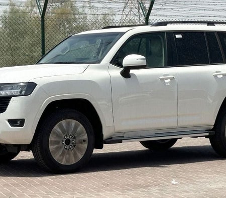 Bianca Toyota Land Cruiser 2024