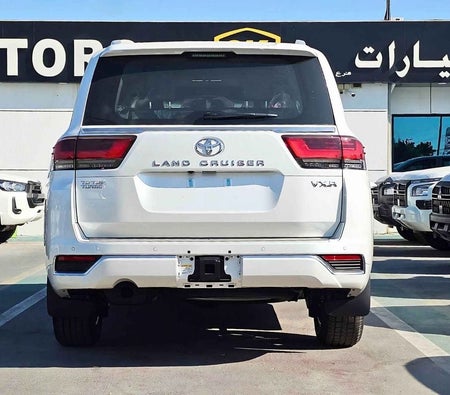 Bianca Toyota Land Cruiser 2024