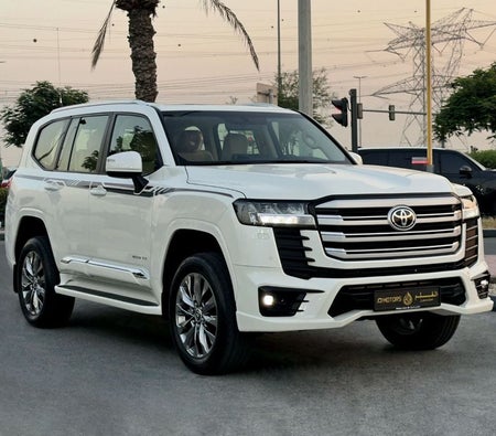 Toyota Land Cruiser  2025, photo 3 of 4