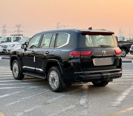 Toyota Land Cruiser 2025, photo 4 of 4