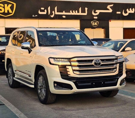 Bianca Toyota Land Cruiser 2025