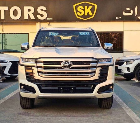 Bianca Toyota Land Cruiser 2025