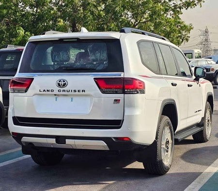 White Toyota Land Cruiser 2025