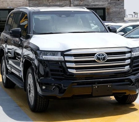Toyota Land Cruiser 2026, photo 3 of 4