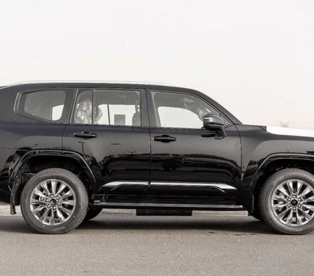 Toyota Land Cruiser 2026, photo 2 of 4