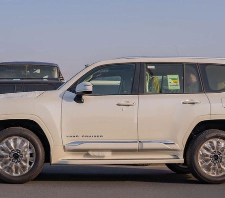 Toyota Land Cruiser 2026, photo 3 of 4