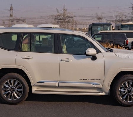 Toyota Land Cruiser 2026, photo 2 of 4